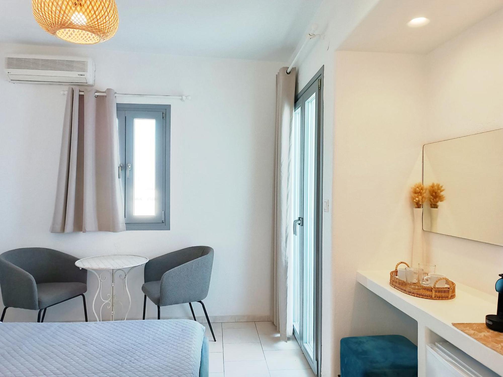 Apanema Paros Apartment Naousa  Room photo