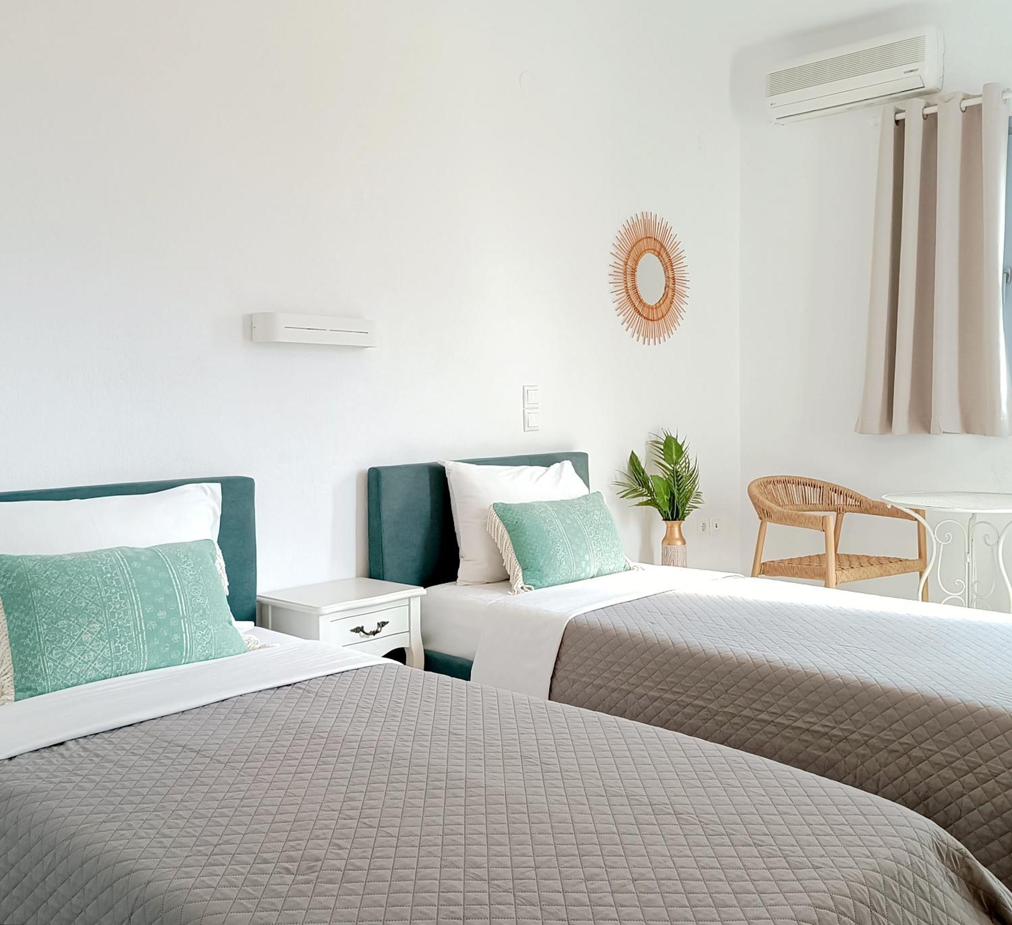 Apanema Paros Apartment Naousa  Room photo
